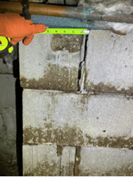 Before photo – Sheppard – Foundation Crack Repair in Cicero